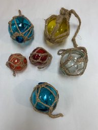 COLORED FISH NET BALLS
