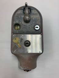 VINTAGE PARKING METER W/KEY