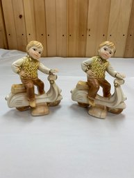 PAIR OF CAPODIMONTE FIGURINES