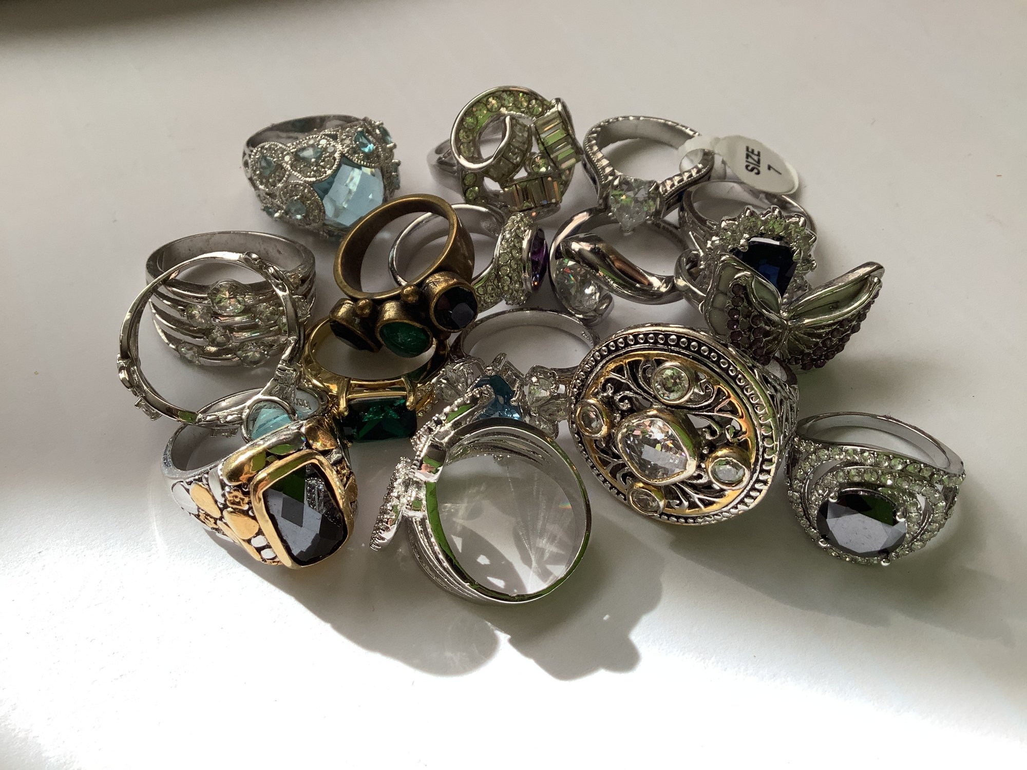 Costume Rectangular Rings Great Lot Of 16 Good Quality Costume Rings #11065 | Auctionninja.com
