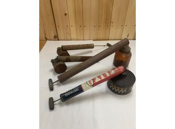 5 VINTAGE SPRAYERS