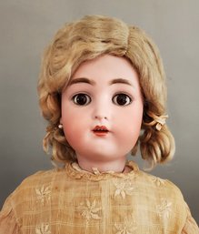 23' KAMMER & REINHARDT / SIMON & HALBIG BISQUE DOLL