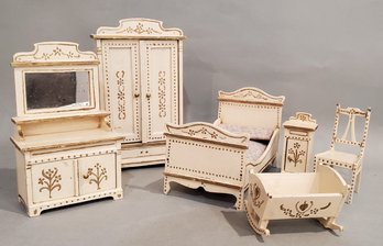 LOT OF WOODEN DOLL SIZE BEDROOM FURNITURE