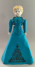 17 Blonde Hair China Shoulder Head