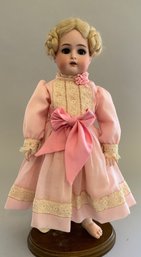 15 Simon Halbig K*R Bisque