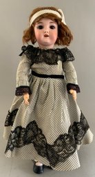 17 Bisque Shoulder Head, Handwerck 109 7