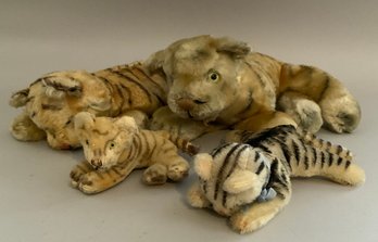 Lot Of 4 Assorted Steiff Cats & Tigers
