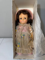 17 Anali Doll In Box, Felt