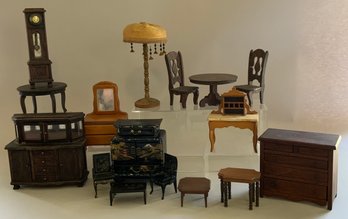 Lot Of 16 Pieces Of Miniature Doll House Furniture