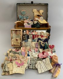 Lift Top Strap Doll Trunk