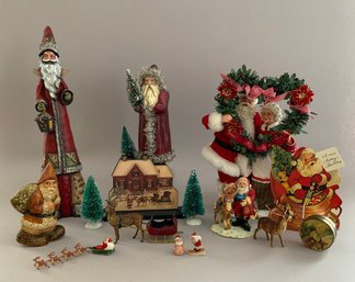 Lot Of Modern Santas & Accessories