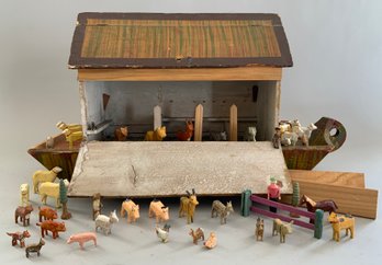 Paint Decorated Noahs Ark Pull Toy On Metal Wheels