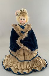 10  Bisque Shoulder Head Incised 2/0