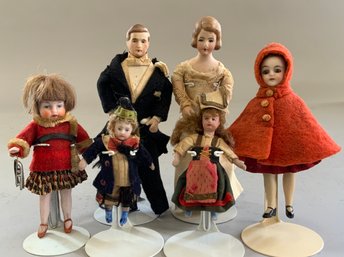 Lot Of 6 Doll House Dolls