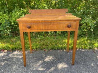 One 33x17.5x30.5 American Side Table With Painted Tiger Maple Graining