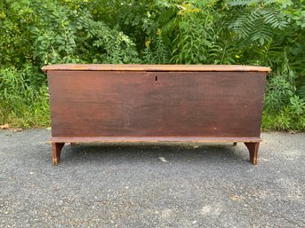One 44x20.5x15 Six Board Blanket Box