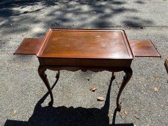 One 30x26.5x19 Queen Anne Style Tea Table