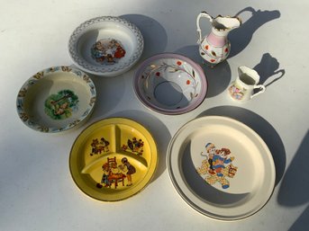 Seven Pieces Various Childrens Plates, Bowls And Jugs