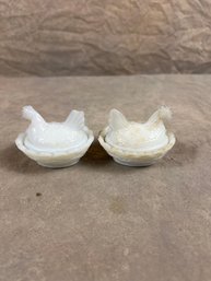 Two Vintage Mini Milk Glass Hens On Nests Salt Cellars