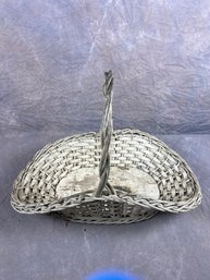 Hand Woven White Willow Basket With Twisted Handle