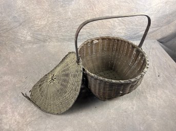 Vintage Woven Wicker Harvest Basket With Lid And Handle